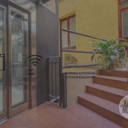 Petite E Chic Loft Para 3 En El Corazon De Мадрид Экстерьер фото